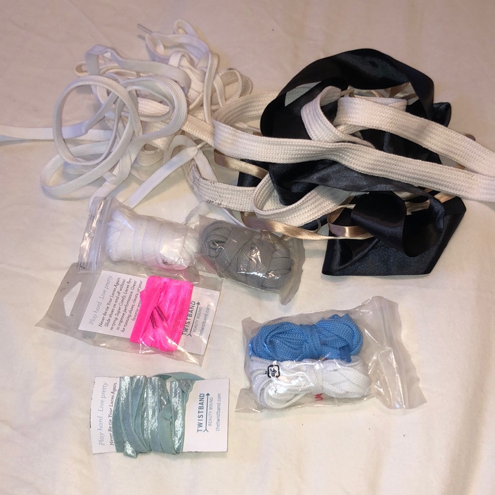 Bundle of shoe laces